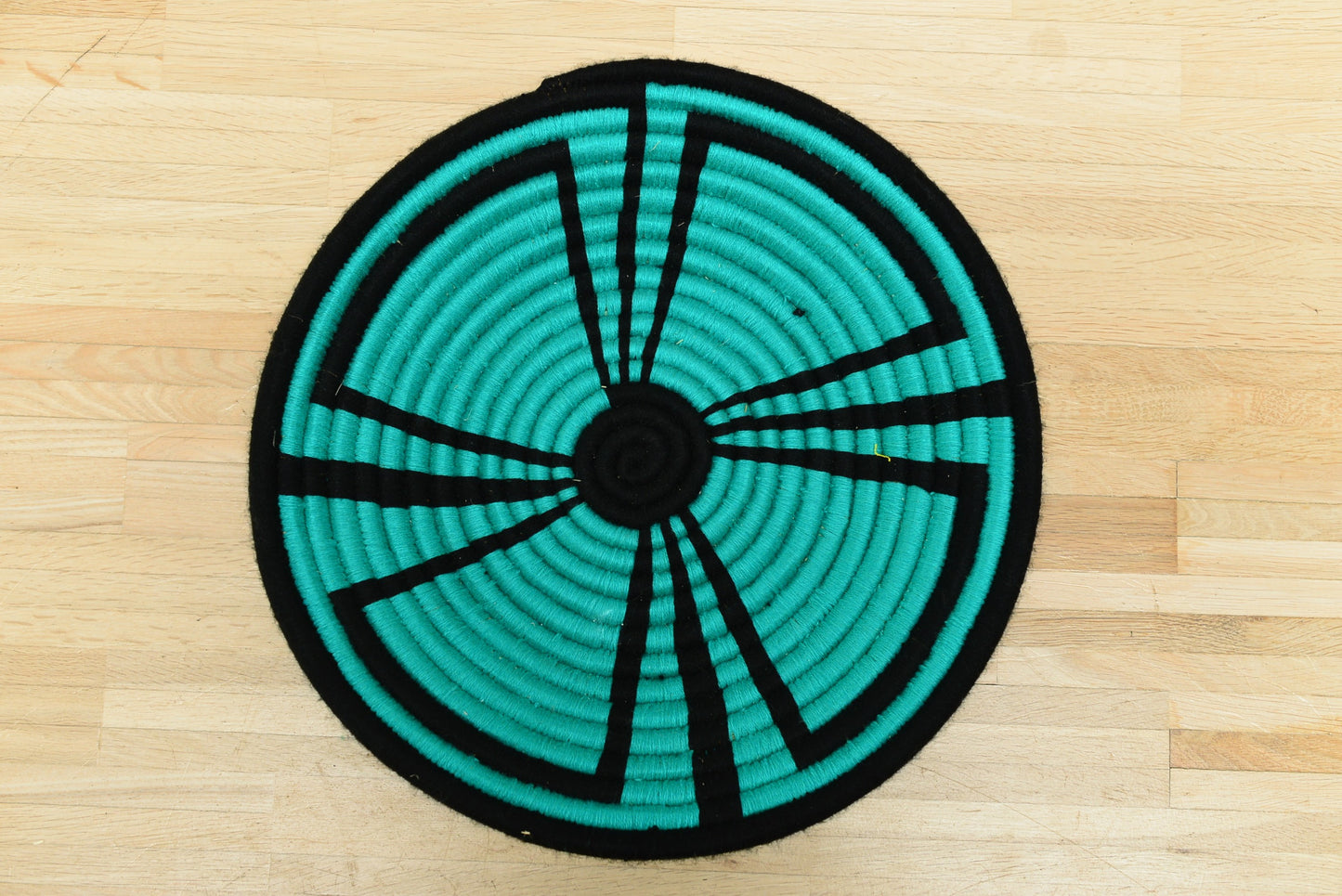 Corbeille TBEG colorée turquoise/noir 40 cm