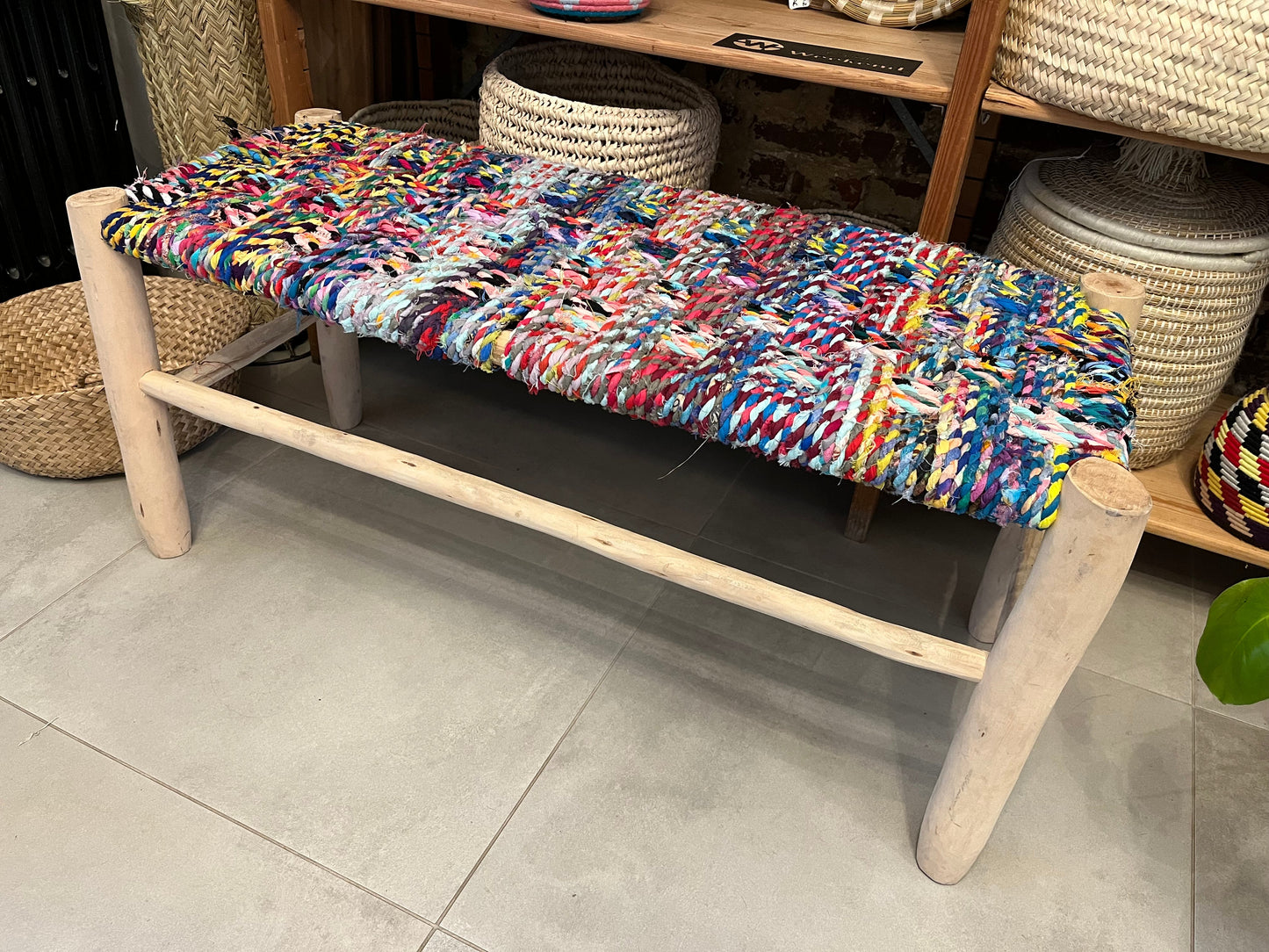 Banc boucherouite 80 cm, vue de profil