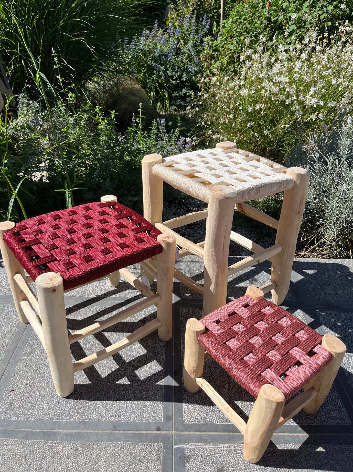 Tabouret en coton macramé framboise 20 cm