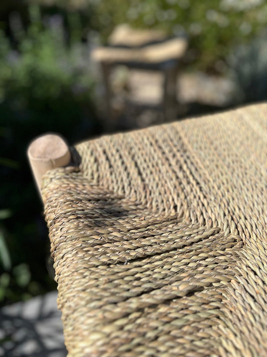 Banc en palmier tressé 80 cm et bois d'eucalyptus, artisanat marocain