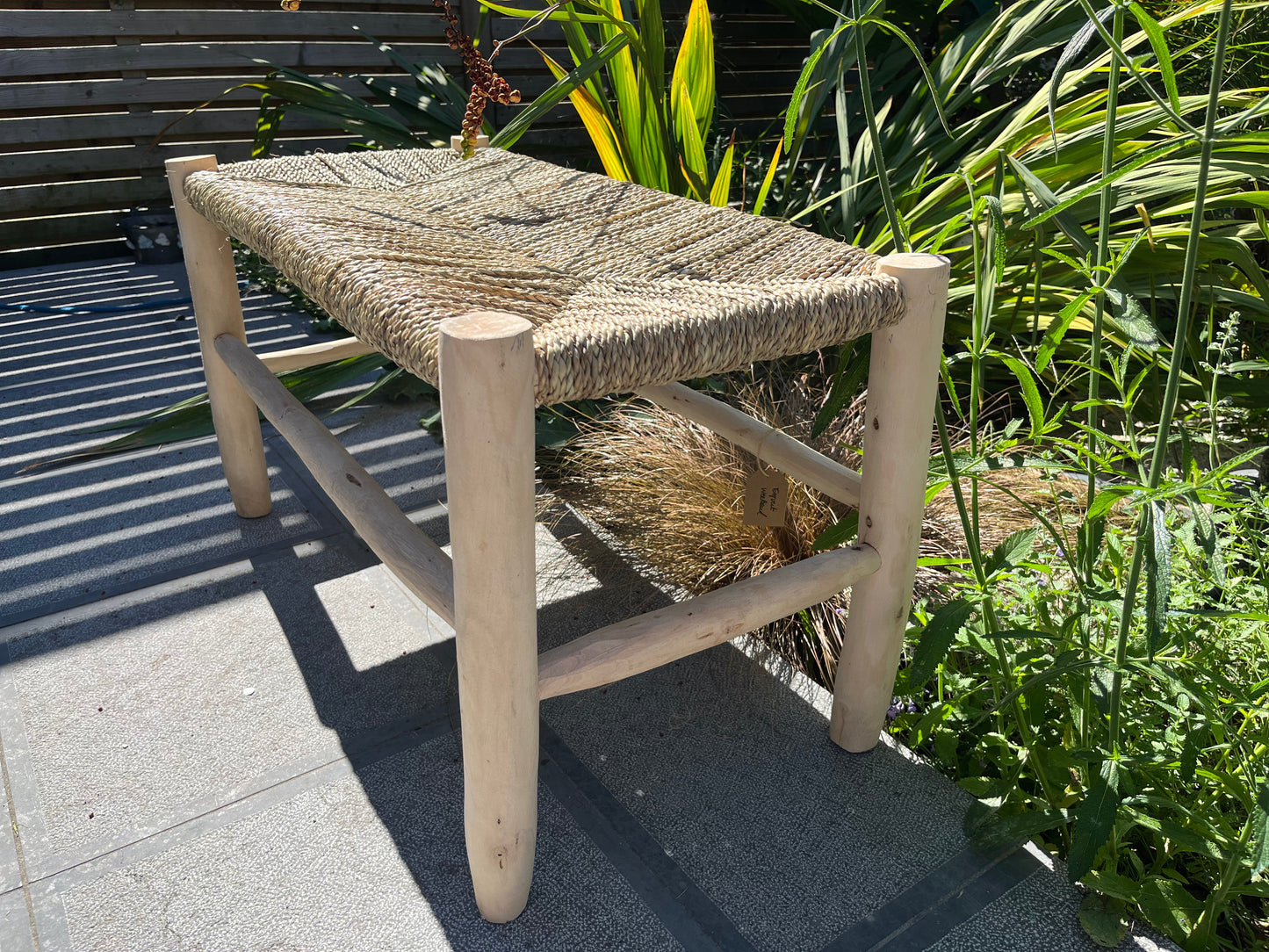 Banc en palmier tressé, vue de face