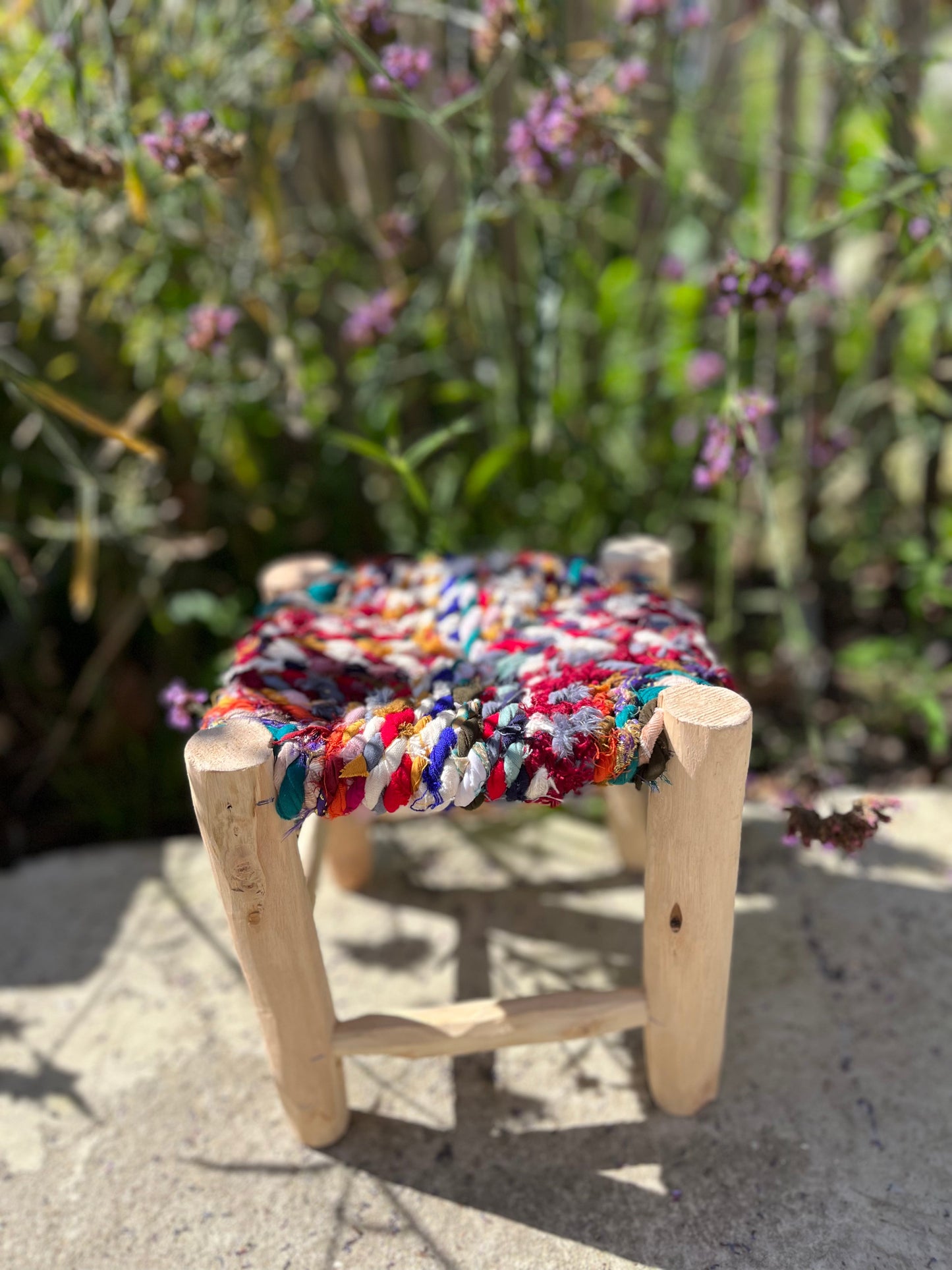 Tabouret boucherouite 20 cm en tissu recyclé tissé main, artisanat marocain
